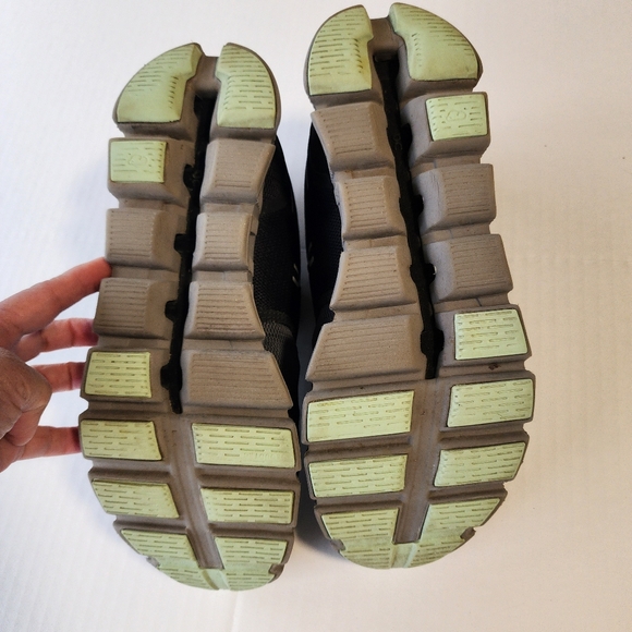 ON Running Cloud 5, Black Lead, Women Size 11 - Picture 14 of 16